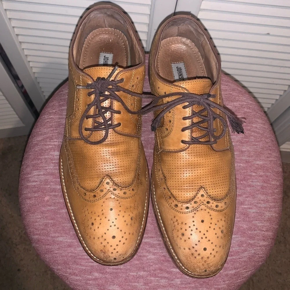 Johnston & Murphy Wingtip Dress Shoes Size 9.5